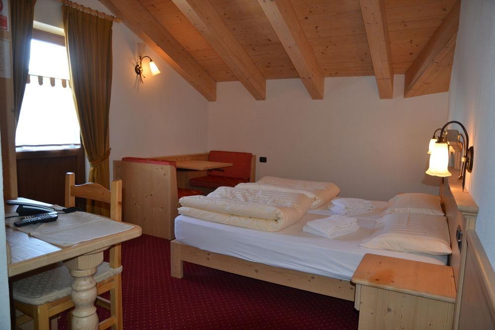 Hotel 2000 Livigno Exterior foto